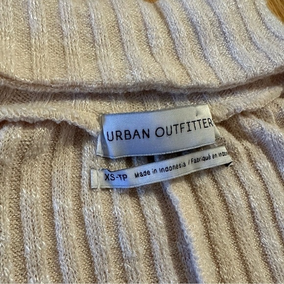 Urban Outfitters cream ribbed cutout sweater sz XS - Picture 6 of 6